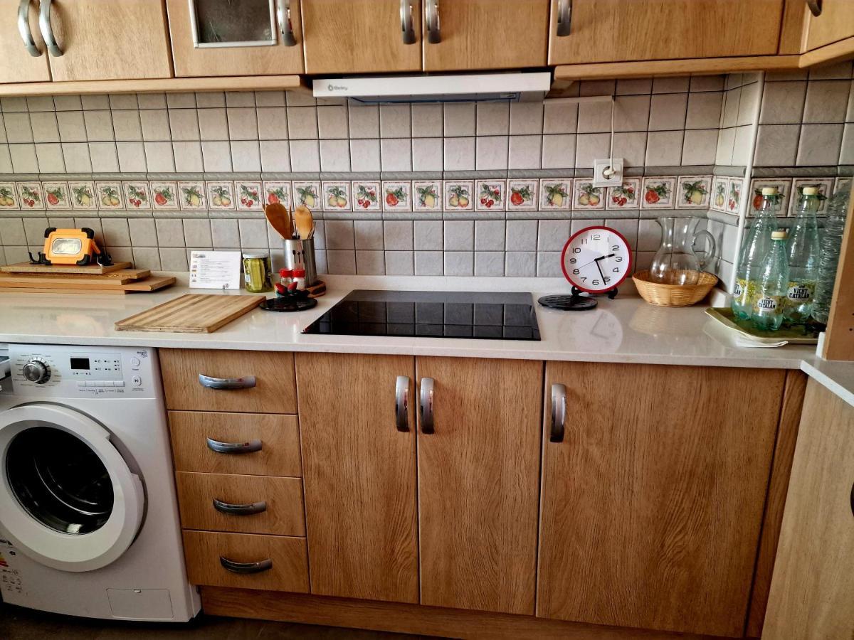 Apartament Carmen Торевиеха Екстериор снимка